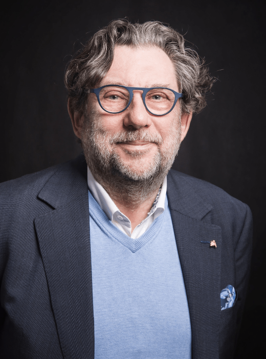 Piotr Voelkel</br>  <p>Founder @VOX Capital Group </p>